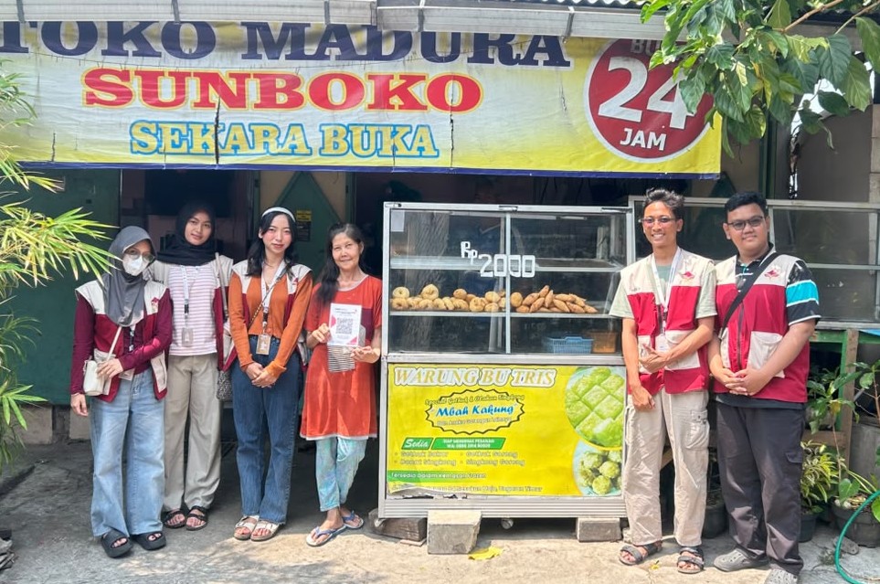 Mahasiswa Unnes Bantu UMKM Susukan Menembus Pasar Digital